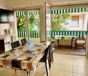 Juan-les-Pins Apartment | Bright Apartment - 2 Min Walk to Beach
