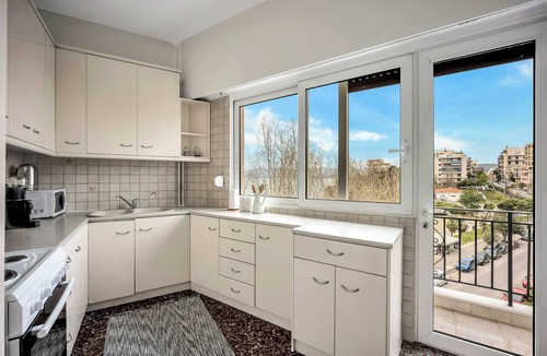 Khalkis Apartment | Bright Central Apartment with Splendid sea view!
