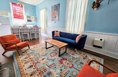 Faubourg Delassize House | Camelback Guest House
