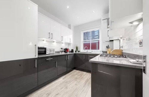 Canonbury Apartment | Central Ldn Garden Getaway/w/BBQ sleeps 6/zone 1