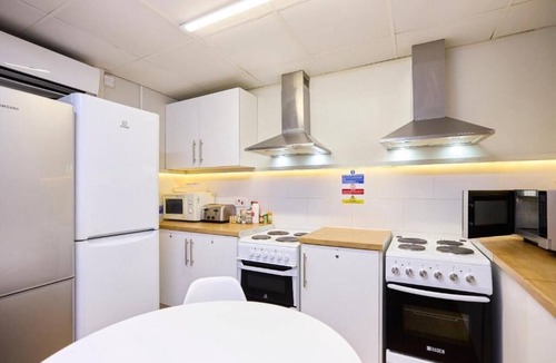 Vincent Square House | Central London Double Room | Big Ben & Westminster | Free WiFi