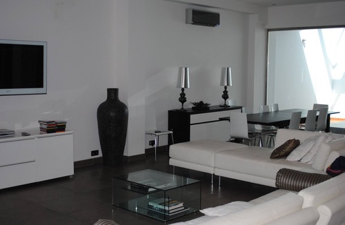 Nice City Centre House | Central Nice, quiet, stunning 5 bed, 6 bath 'loft' house, parking, 100m to beach