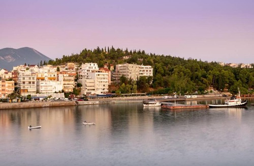 Khalkis Apartment | Chalkis Old Bridge (Evripos)- Sea View Apartment