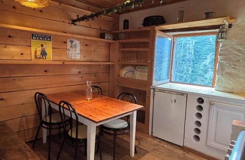 Bonson House | Charming, air-conditioned village house
