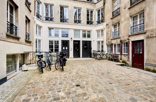Hopital Saint-Louis Apartment | Charming Duplex Loft - Paris City Center