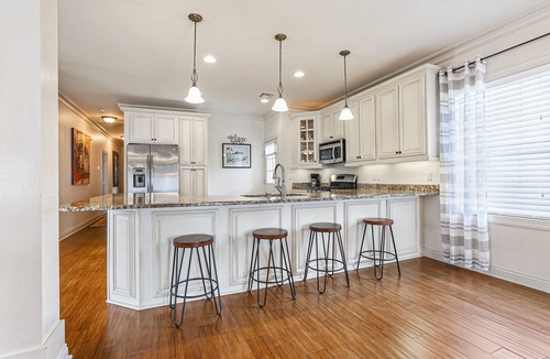 Arabi House | Charming Historic Home Near French Quarter - Cozy & Convenient!