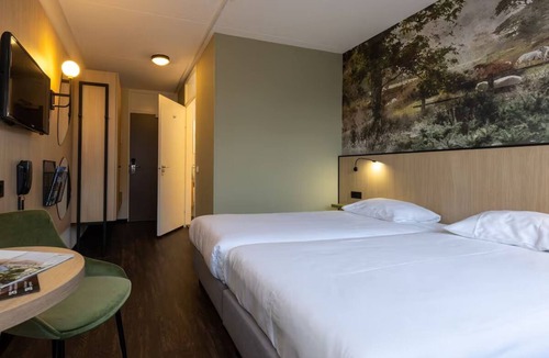 Winterswijk Hotel | Comfortable Retreat with Game Room, Indoor Pool and Free Guest Parking