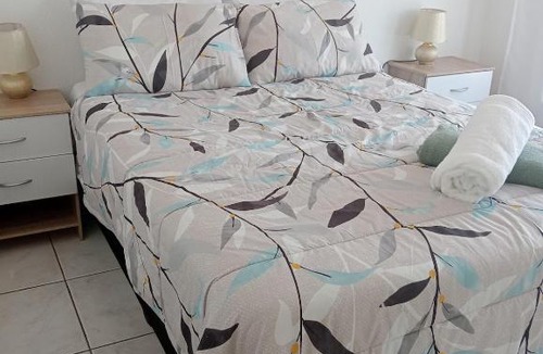 Shelly Beach Apartment | Costa Smeralda Protea Block P2