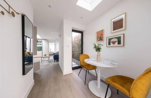 Leytonstone House | Cozy London House with Garden & Terrace | Near Westfield Stratford & Tube