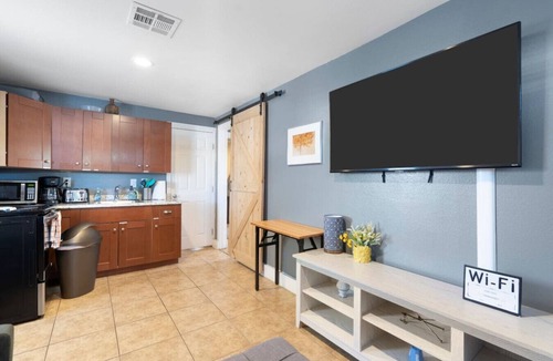 Garfield Apartment | Cute & Cozy Renovated APT in the Heart of Phoenix