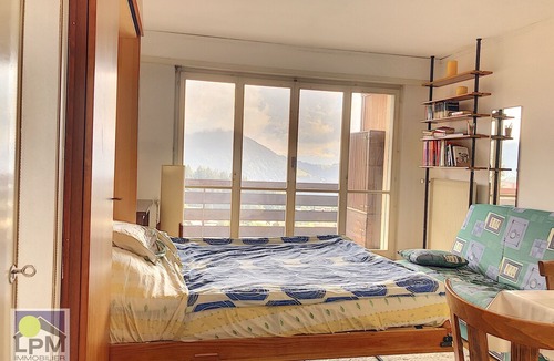 Leysin Apartment | Davel 20 Small practical studio, well located close to everything, (walking) to 1 min. from the cent