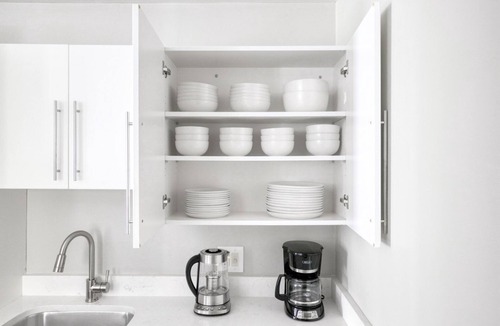 Lower Mills Apartment | Deluxe Dorchester Savin Hills 2BR nr Milton T, by Blueground
