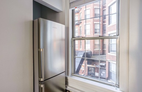 North Brookline Apartment | Dreamy Brookline 2BR w/Gym & W/D, nr Restaurants, by Blueground