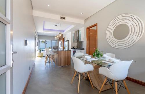 Shaka's Rock Apartment | Eden palms 22 sleeper