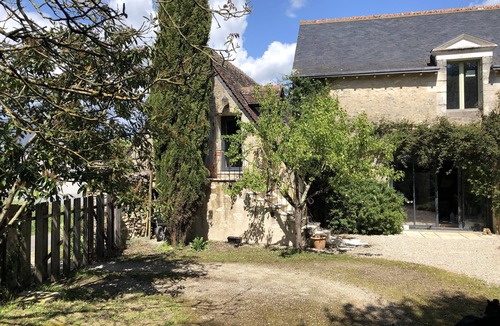 Cheille House | En Campagne un Petit Studio Douillet, Tout Équipé, à Deux pas D'azay le Rideau