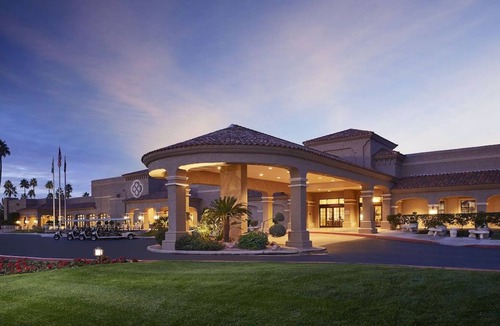 South Scottsdale Resort | Explore the Wild West! Mountain Views, 5 Pools, Free Parking, Near Camelback Mtn