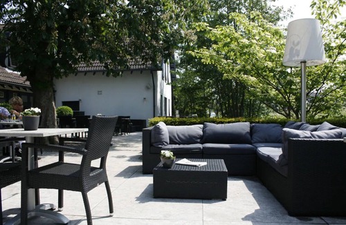 Lekkerkerk Hotel | Free Parking Included | Dine on the Terrace & Enjoy the Outdoor Pool
