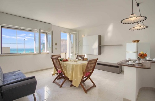 Torre Mozza House | Front Beach Torre Mozza by LoveSud