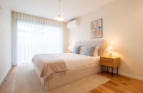 Oliveira do Douro Apartment | Gaia Elegant Apartment with Patio by LovelyStay
