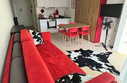 Pully Apartment | Grape place for 4 people, with washing machine, in the heart of Pully
