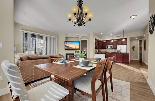 Foothills Condo | Ground Floor Poolside Condo! Trails, Bikes Ahwatukee. 30 Nights Min.