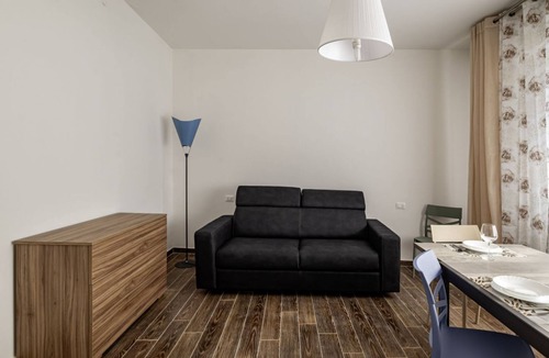 Peraga Apartment | GuestHost - Modern 100 sqm apartment, ideal for 6 people, located on the ground floor of a building without a lift (3 steps to access it).The accommodation is located in Vigonza, which is a 10-minute drive from the centre of Padua and on the direct route