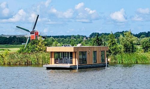 Vleteren Boat Rental | Houseboat "Surla Aqua Zen" Kagerplassen with FREE tender
