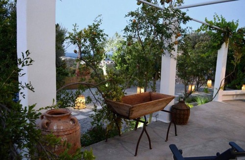 Stegna Cottage | Ktima Natura -Greek cottage in a quiete privet garden close to the beach.