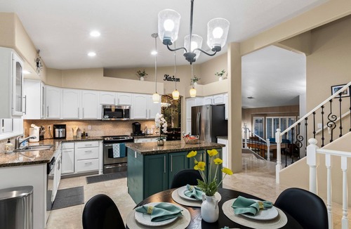 Arrowhead Lakes House | Lakefront w/Pool & Hot tub & Boat & Gym & Massage