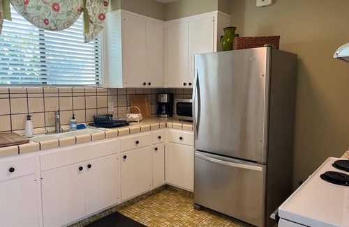 West Portal House | Local Style Living Inside the Big City! Two miles to UCSF and Golden Gate Park!