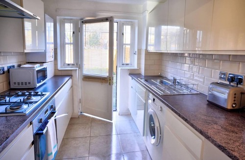 Custom House House | London ExCel 3Bed House Sleeps 6 - Car park for 2