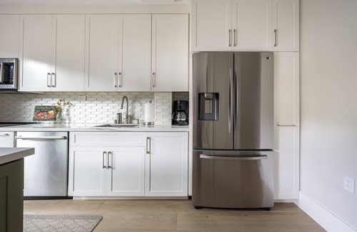 Richmond District Apartment | Luxury 3BR Flat near Golden Gate Park, Presidio & Beaches | 1 Gig WiFi
