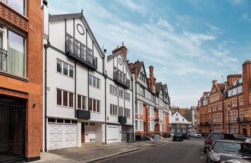 Knightsbridge House | Luxury 6BR Knightsbridge house w/Parking