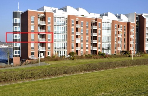 Innenhafen Apartment | Luxury captain's apartment 'Helgoland-Avantgarde' on the south beach in WHV