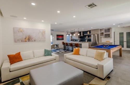 Raskin Estates House | Luxury Scottsdale Retreat with Heated Pool, Hot Tub, Fire Pit & Game Room & Sleeps 12