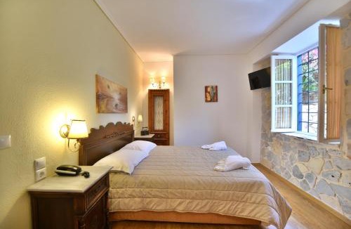 idhra House | Mistral Hotel