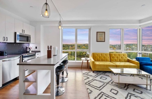 Jamaica Plain Apartment | Modern 2 Bedroom Apartment in the Heart of Jamaica Plain, Boston