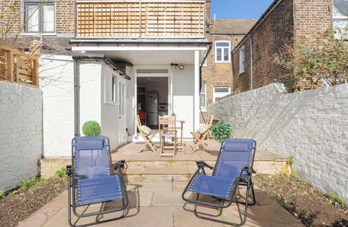 Kensal Green Apartment | Modern 2BR Kensal Rise Apartment, Wi‑Fi, Near Tube