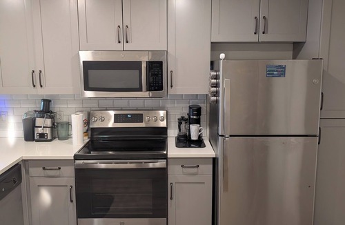 Garfield Condo | Modern Downtown Condo- 10 minutes walk to Downtown Phoenix
