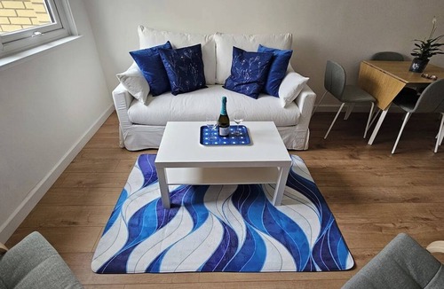 Bromley North Condo | Modern Flat near Central London!