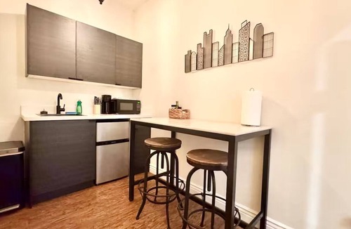 San Jose House | Modern Luxe King Suite in Heart of San Jose