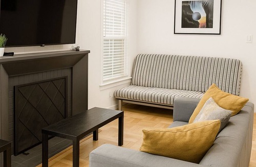 Sharp Park House | Pacifica Beach 3Bedroom Coastal Retreat near SF/SFO free parking