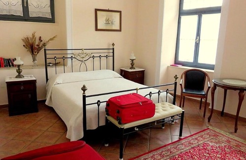 idhra House | Phaedra Hotel
