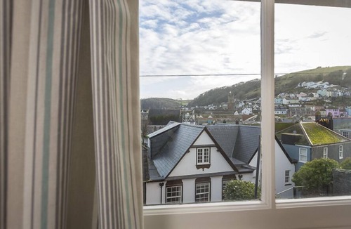 Dartmouth Cottage | PIXIE COTTAGE, family friendly, with a garden in Dartmouth
