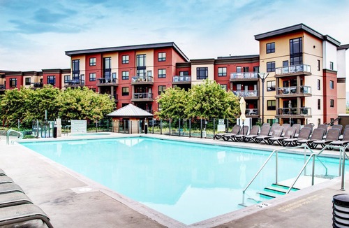 South Pandosy Condo | Playa del Sol 3rd floor pool level quiet side