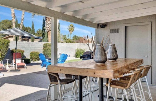 Tami Estates Cottage | Poinsettia