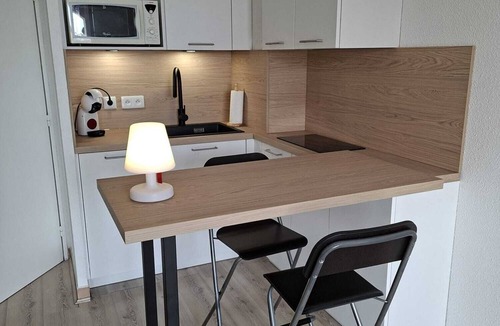 Port Grimaud Apartment | Port Grimaud: Studio 2-4pers. overlooking Port Grimaud channels Terrace South East