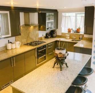 North Woolwich House | Private Room Near Excel London & City Airport Free Parking Available & WiFi