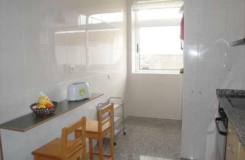 Vila Cha Apartment | Vila Chã beach apartment/terrace, 2/4 peoples, sea views/barbecue/snooker table.