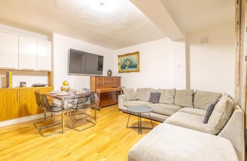 St. Johns Wood Apartment | Quiet location in central London, close to Paddington, Regent Park, Lord's Cricket, late check-in